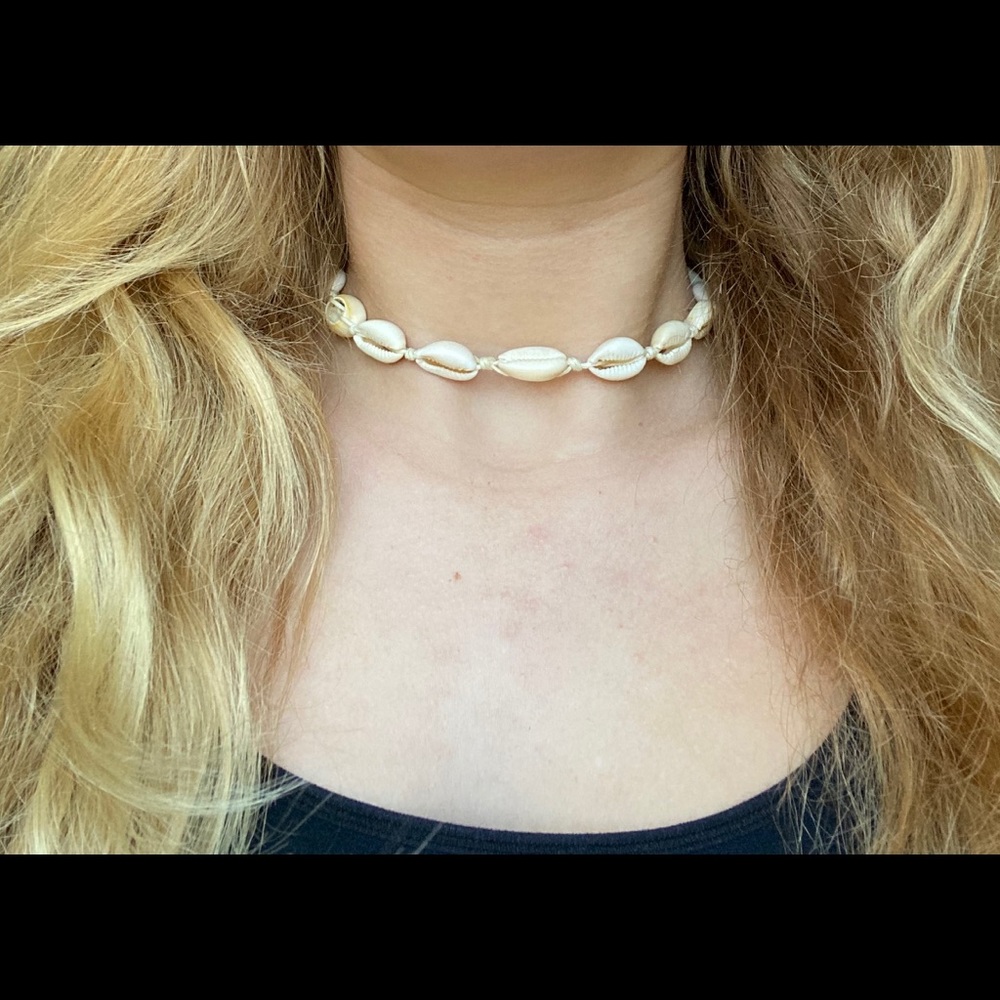 adjustable shell necklace ✨🐚🌺